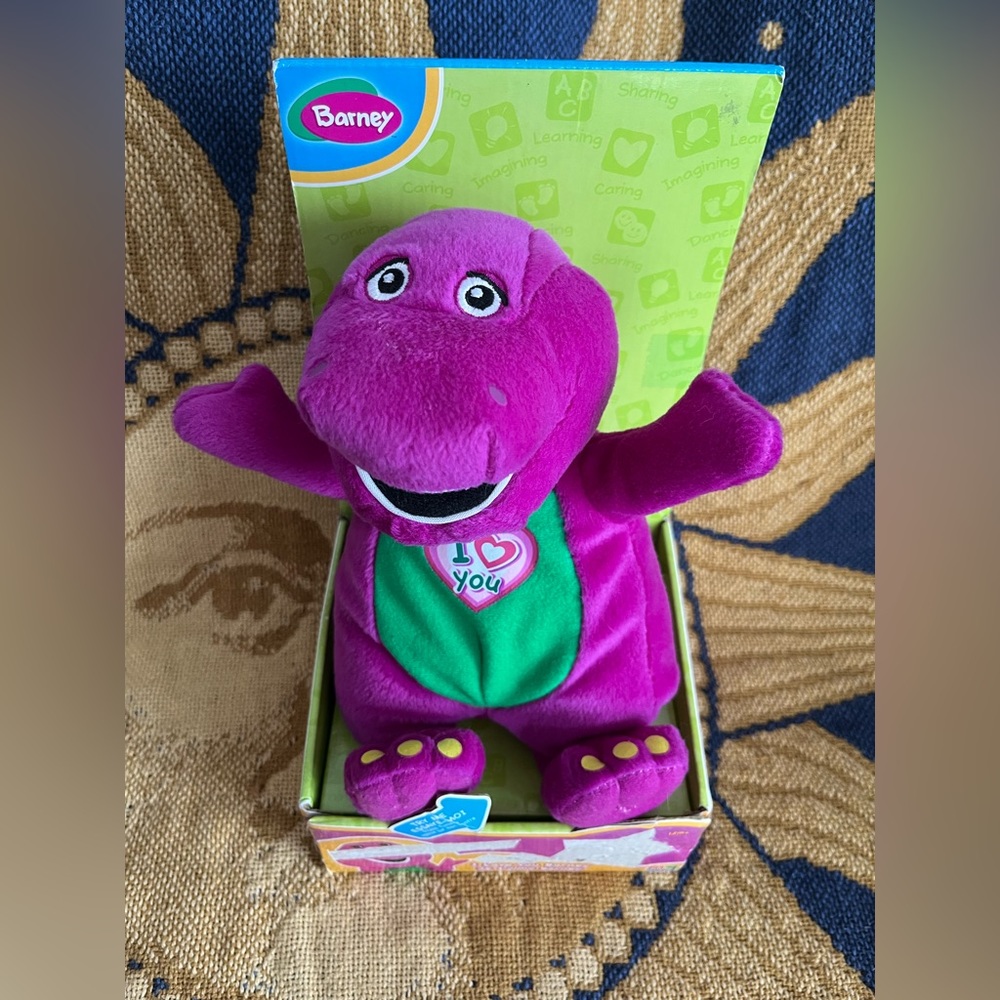 Vintage Barney stuff animal BNIB